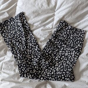 Athleta salutation tight